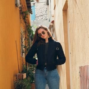 Meet your Posher, Kayla